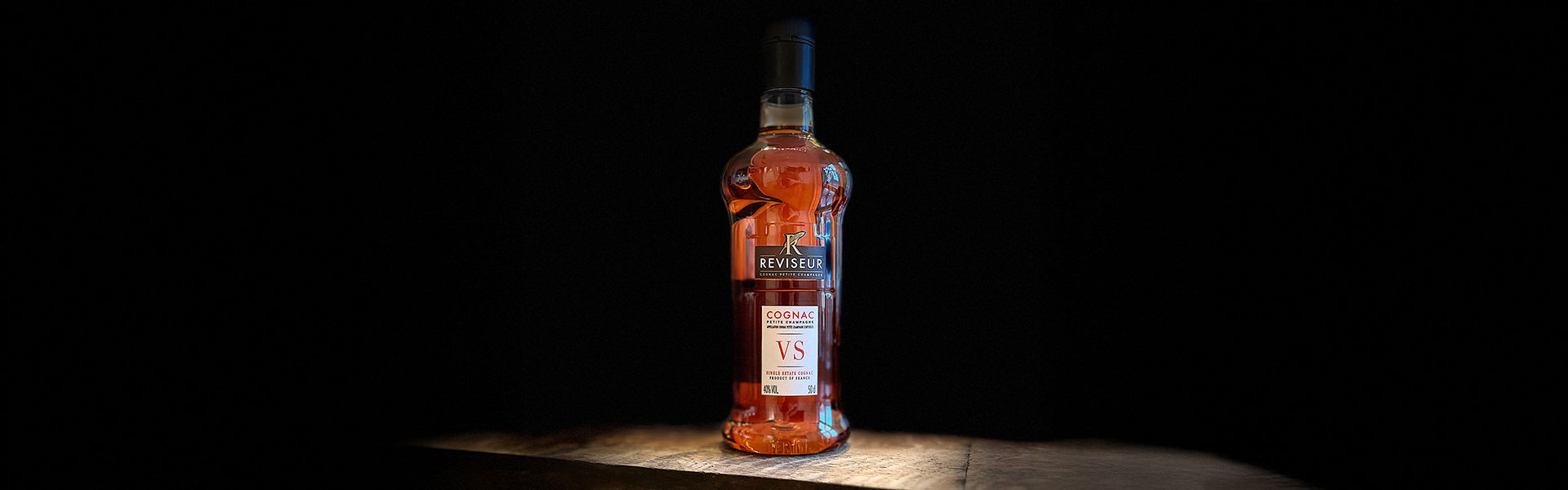 Réviseur VS Cognac från franska Domaines Francis Abécassis lanseras på Systembolaget i hållbar PET-flaska.